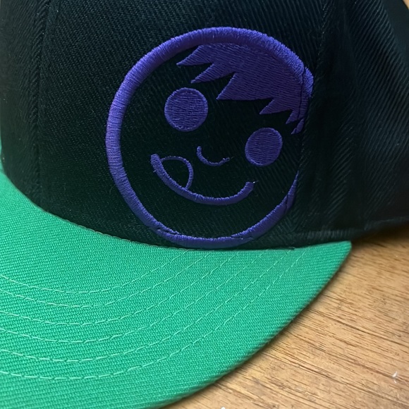 Neff Smily Face Purple Embroidered Hat - Picture 2 of 5